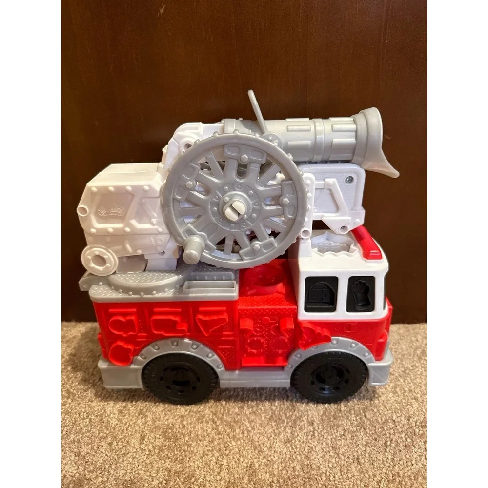 PlayDoh Wheels Fire Truck E610 - Fire Truck only
